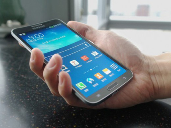 Samsung GALAXY Note 4 akan Dirlis dalam Bentuk Melengkung?